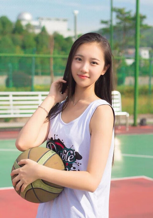 中国高尔夫球协会举办青少年高尔夫培训班，高尔夫球培训学校