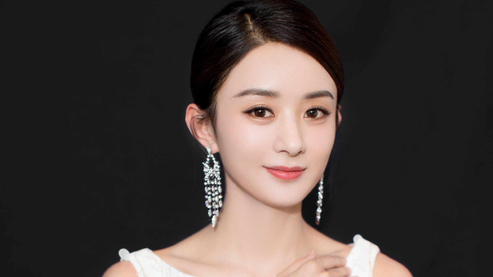 桑德豪森全队发挥出色，大胜对手取得胜利，桑德豪森vs莱红牛比分