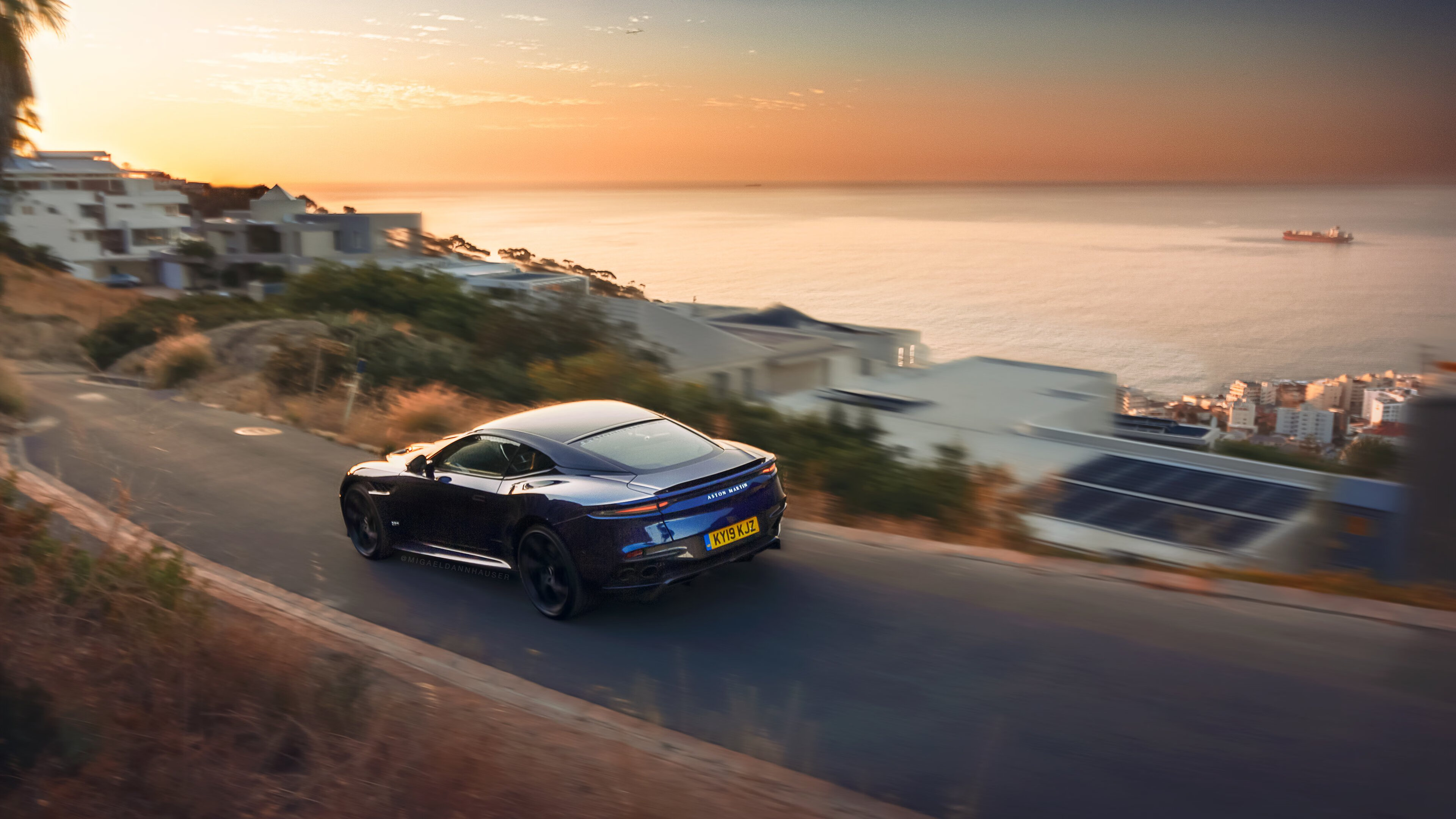 爱游戏中国官方登录入口网站-职业俱乐部引入高水平外教推动训练节奏和强度，国内外职业俱乐部的发展